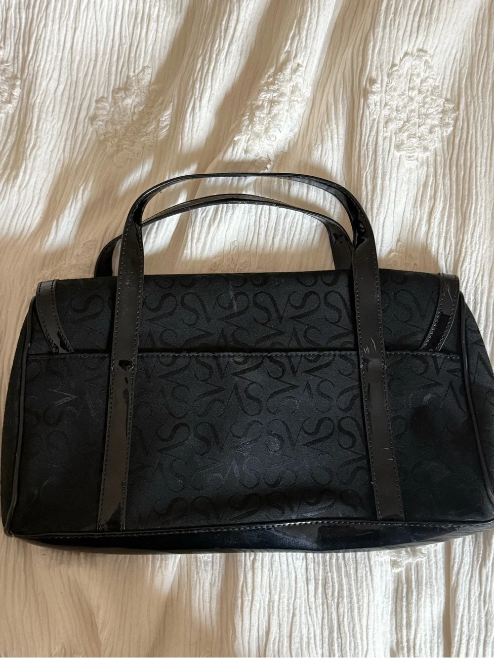 Vera Wang Black Logo-Embossed Shoulder Bag